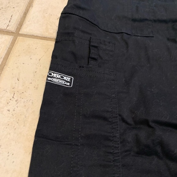 Cherokee Workwear Black Cargo Scrub Pants Sz M - Picture 2 of 8